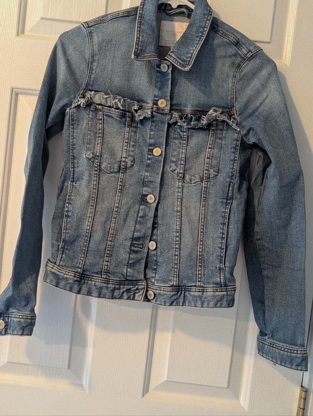 Zara Juniors Or XS Women's Light Blue Denim Jacket with Frayed Trim AndPockets